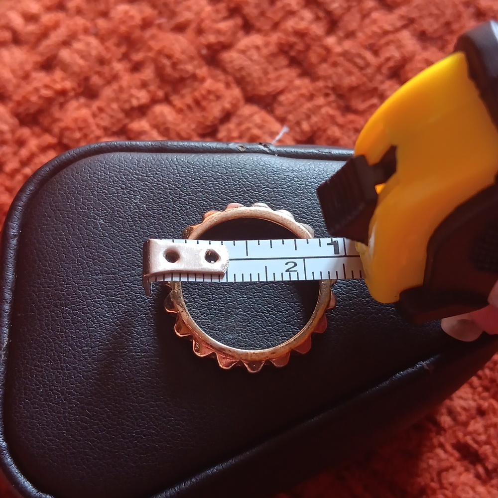 Pyramid Golden/Copper Color Ring - Picture 5 of 5